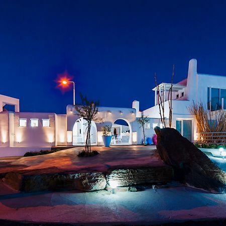 Kouros Exclusive Hotel & Suites - Adults Only 法里拉基 外观 照片