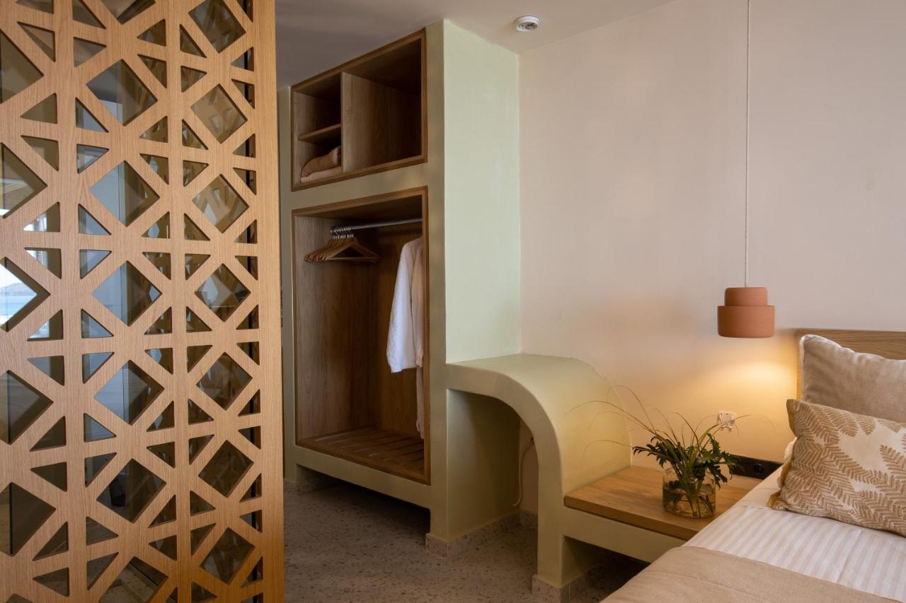 Kouros Exclusive Hotel & Suites - Adults Only 法里拉基 外观 照片