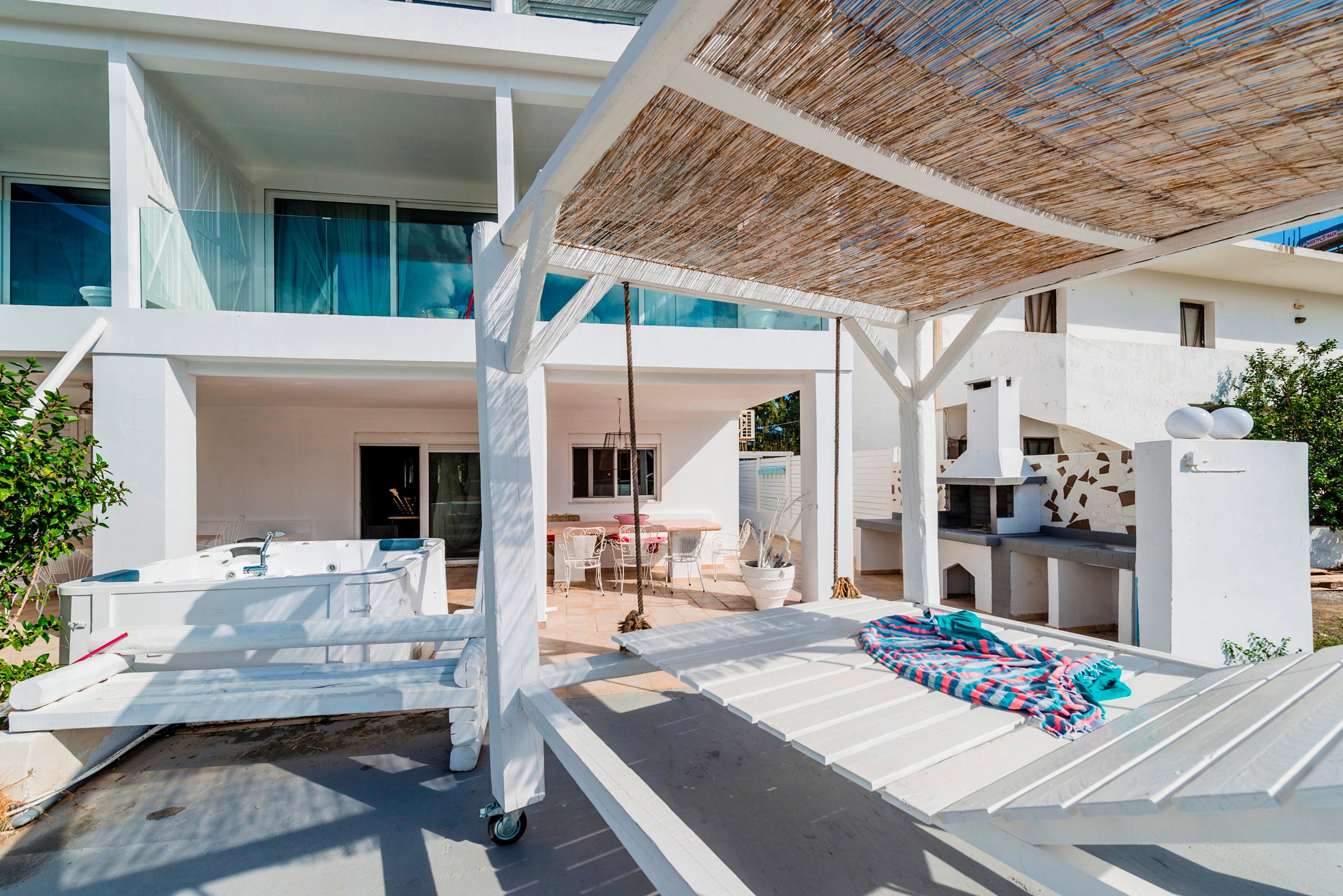 Kouros Exclusive Hotel & Suites - Adults Only 法里拉基 外观 照片