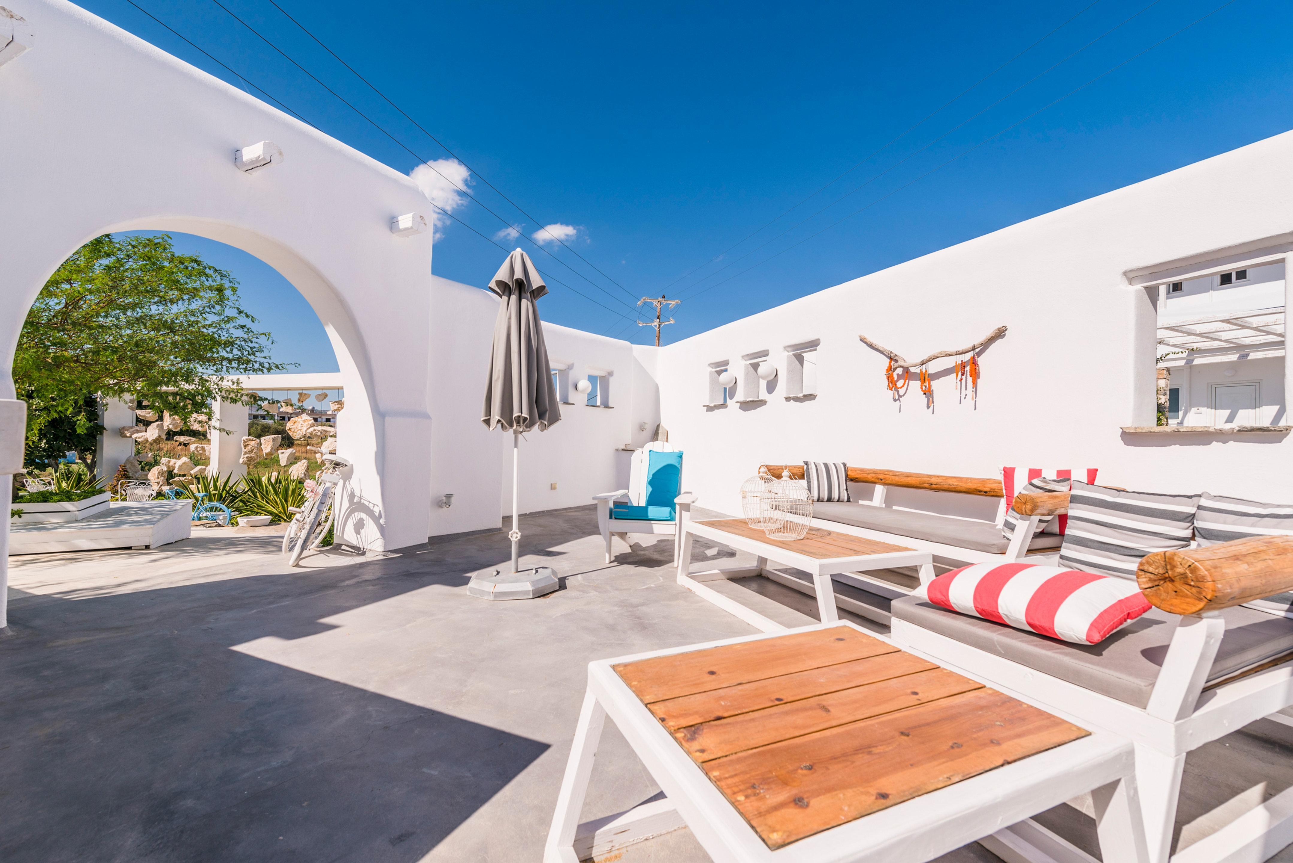 Kouros Exclusive Hotel & Suites - Adults Only 法里拉基 外观 照片