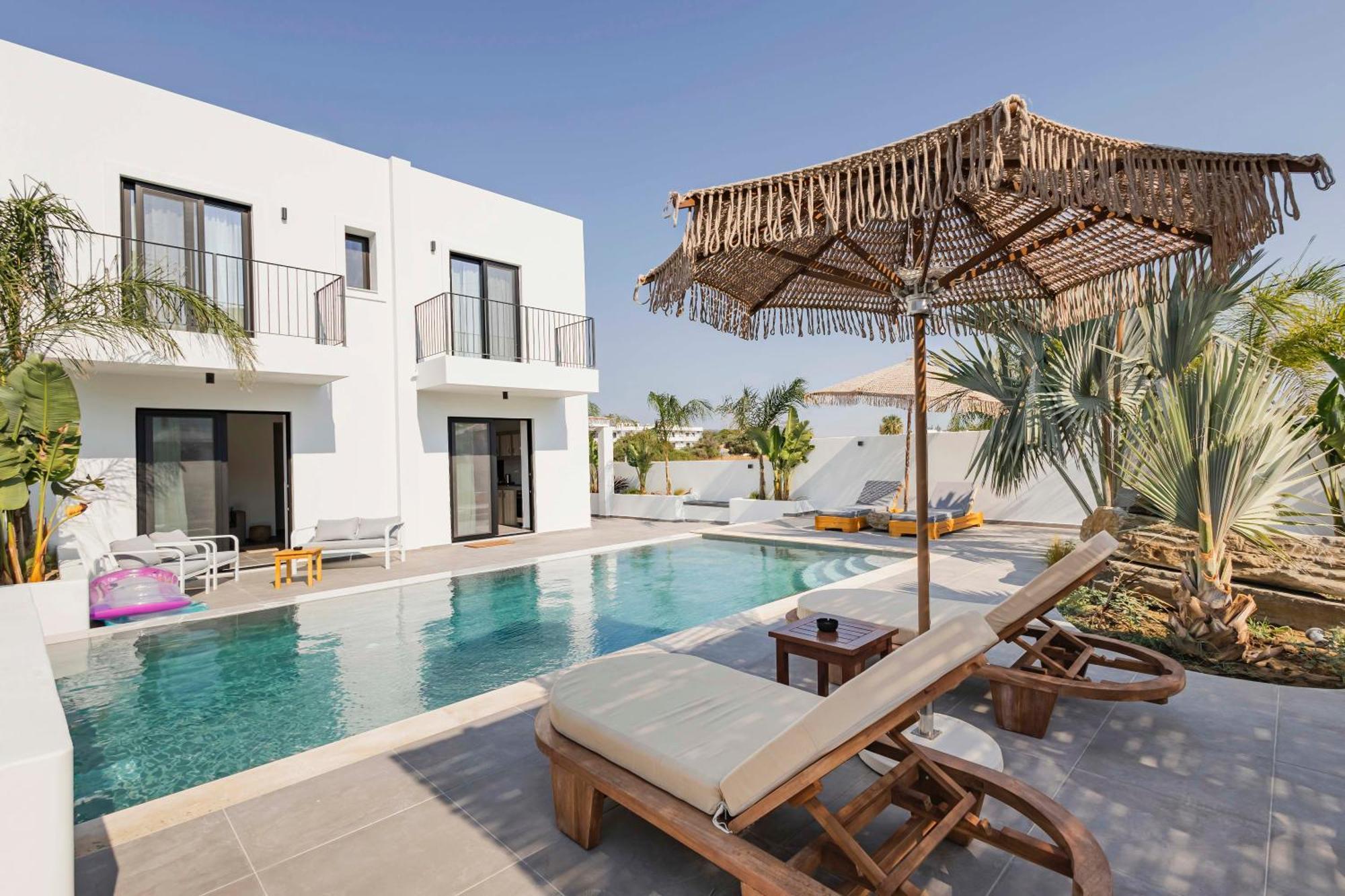 Kouros Exclusive Hotel & Suites - Adults Only 法里拉基 外观 照片